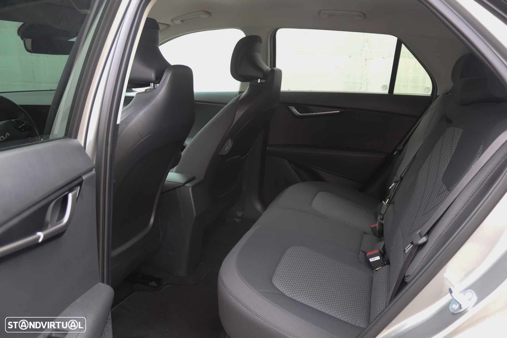 Kia Niro EV 64kWh Drive - 13