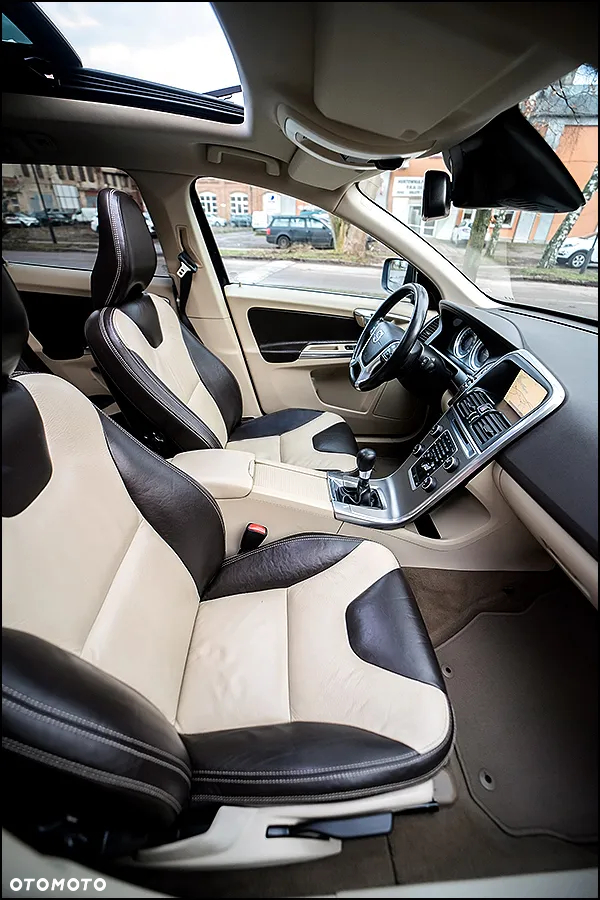 Volvo XC 60 D4 Edition Pro - 34