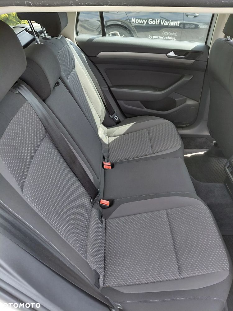 Volkswagen Passat 1.4 TSI BMT Trendline - 18