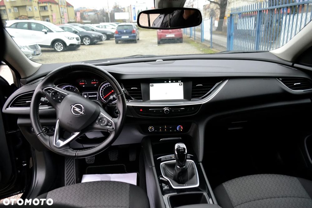 Opel Insignia - 17