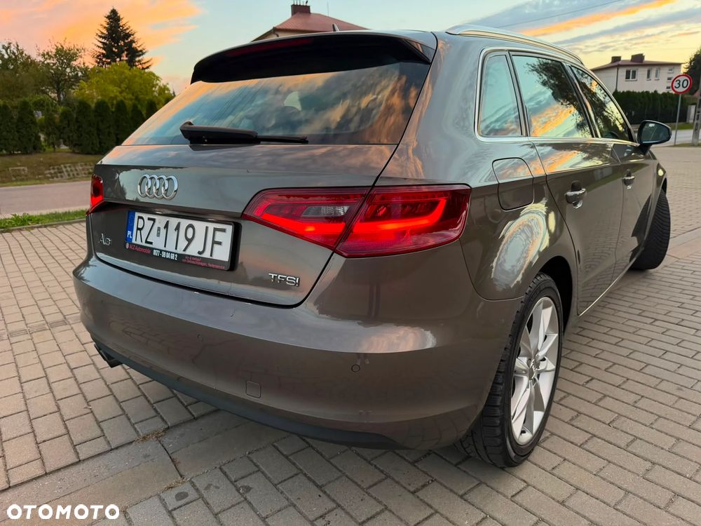 Audi A3 Sportback 1.4 TFSI Premiere Edition - 4