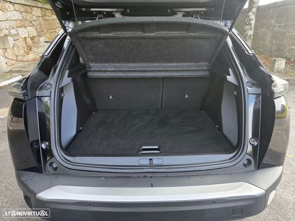 Peugeot e-2008 - 18