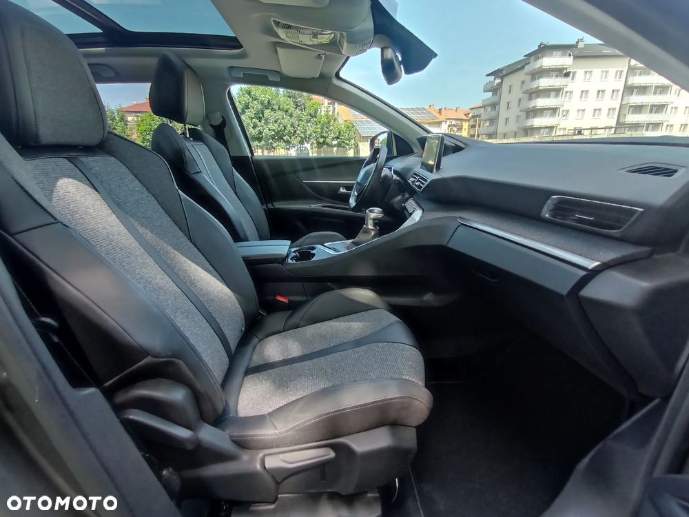 Peugeot 3008 - 22