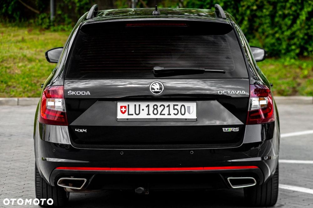 Skoda Octavia 2.0 TDI (Green tec) 4x4 DSG RS - 13