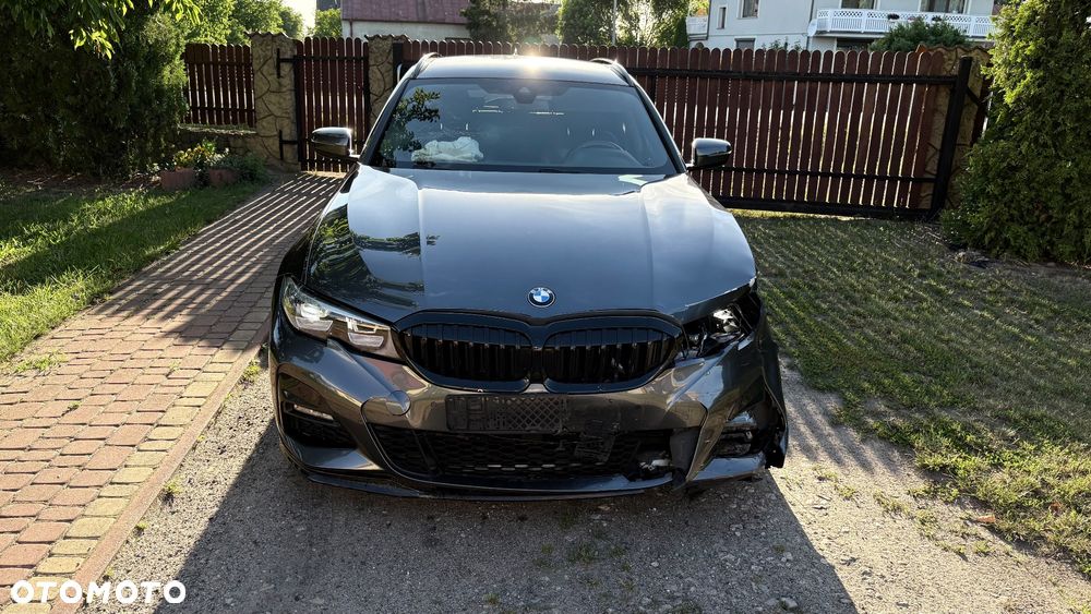BMW Seria 3 330i M Sport - 8