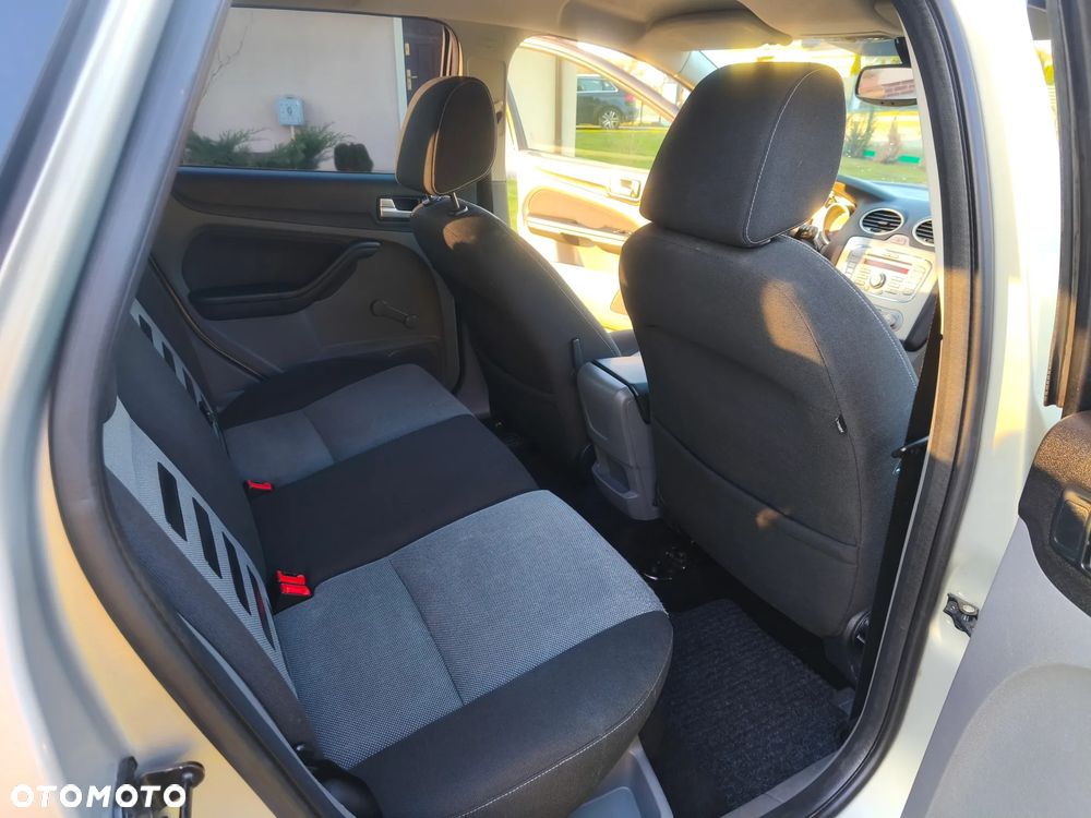 Ford Focus 1.6 Ti-VCT FX Gold / Gold X - 22