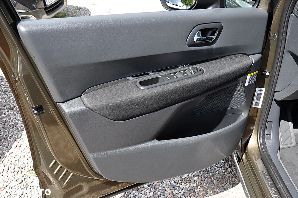 Peugeot 3008 2.0 HDi Allure - 21