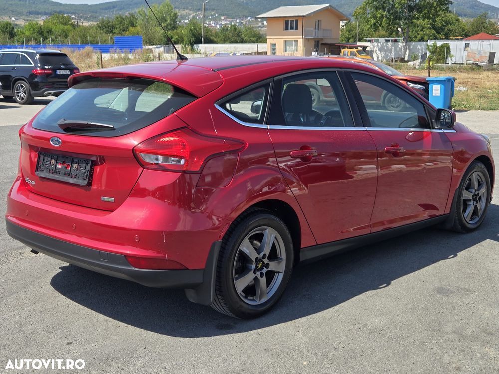 Ford Focus 1.0 EcoBoost Titanium - 4