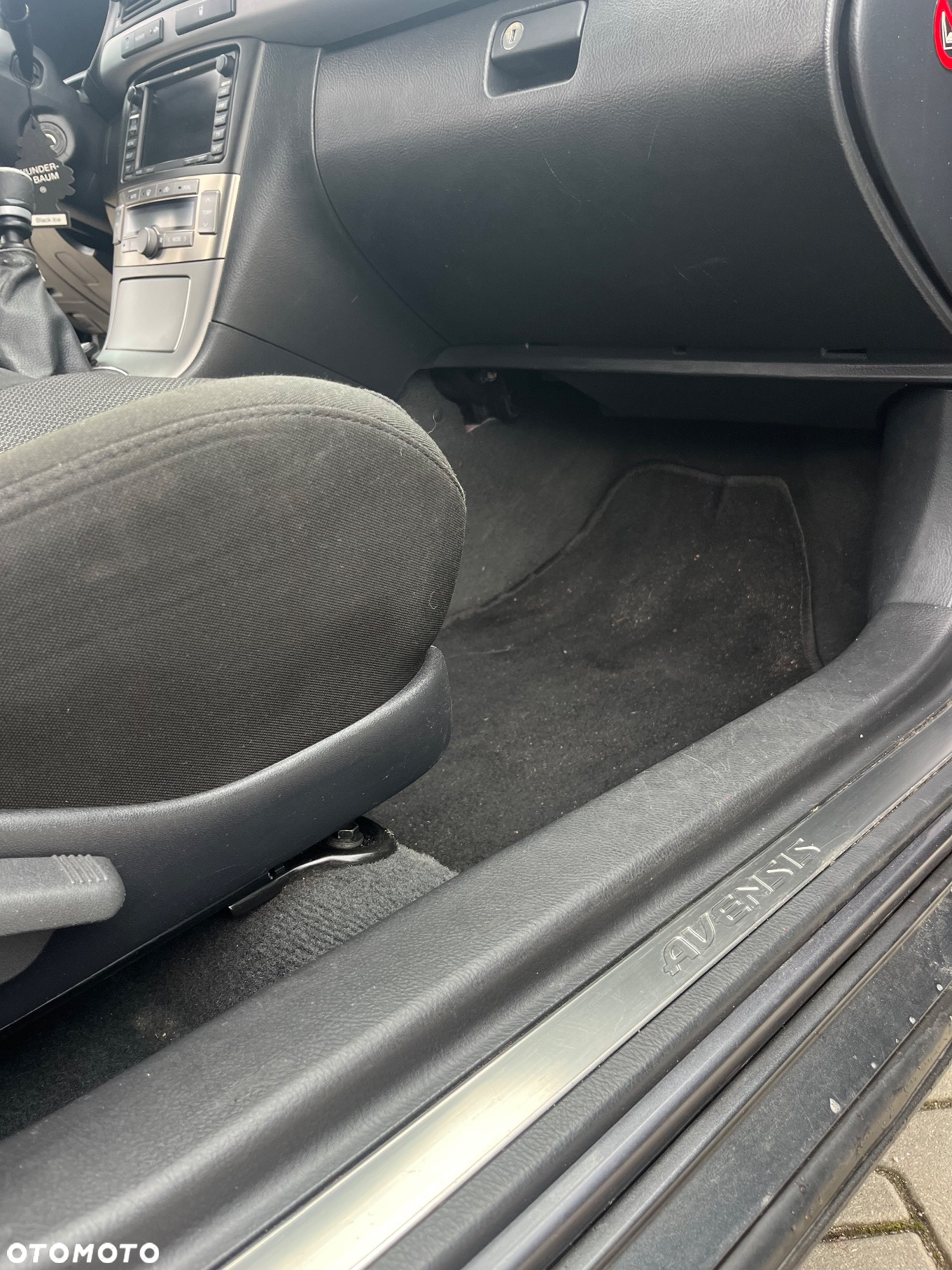 Toyota Avensis - 20