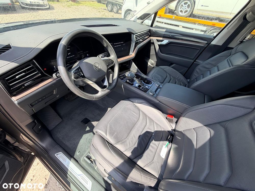 Volkswagen Touareg V6 e-Hybrid OPF 4Motion Elegance FINAL EDITION - 20