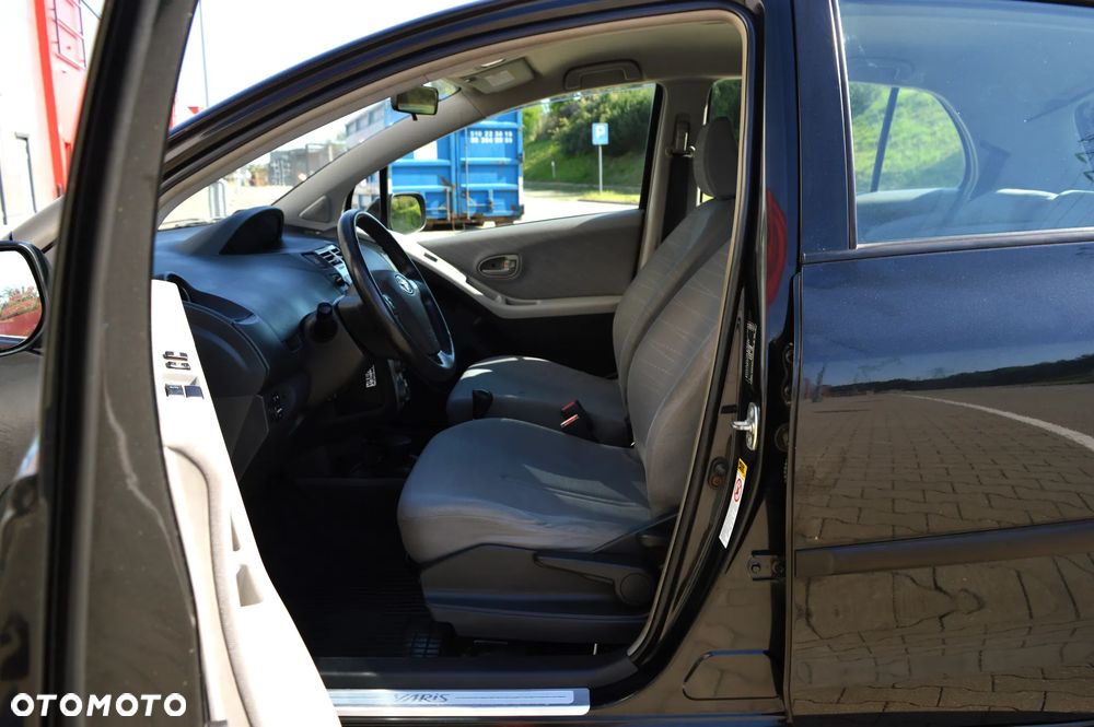 Toyota Yaris 1.3 Luna - 6