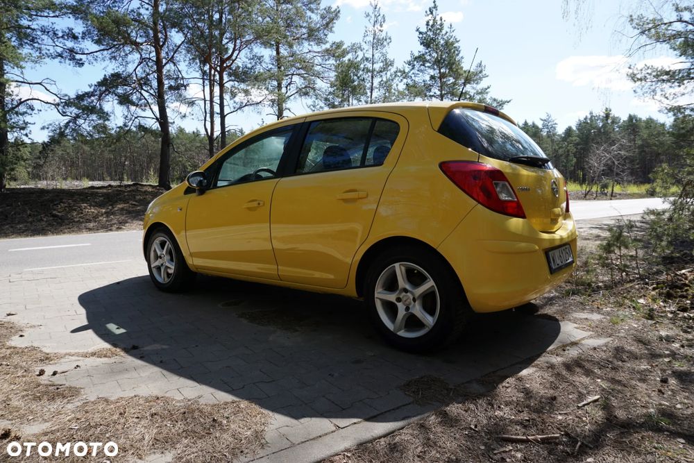 Opel Corsa - 25