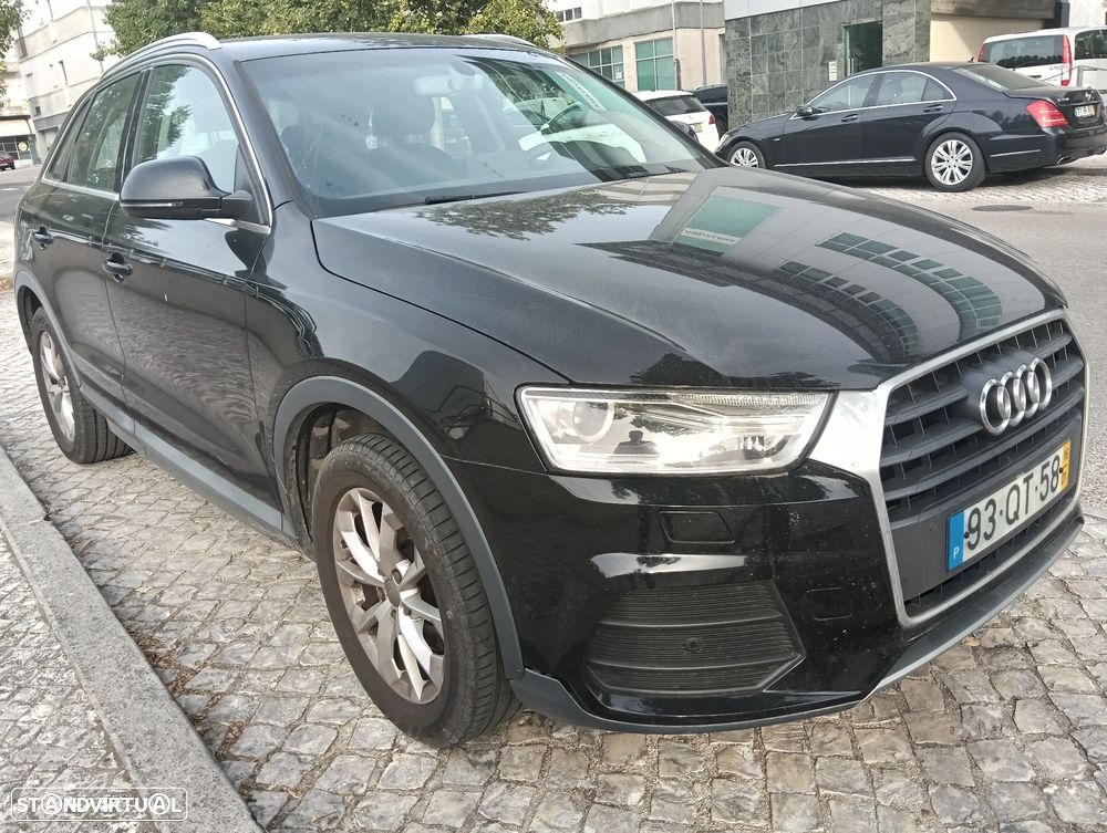Audi Q3 2.0 TDi Business Line S-line - 2