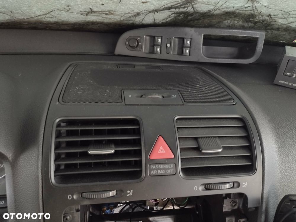KRATKA PANEL KONSOLA VW GOLF 5 V 2004- - 1