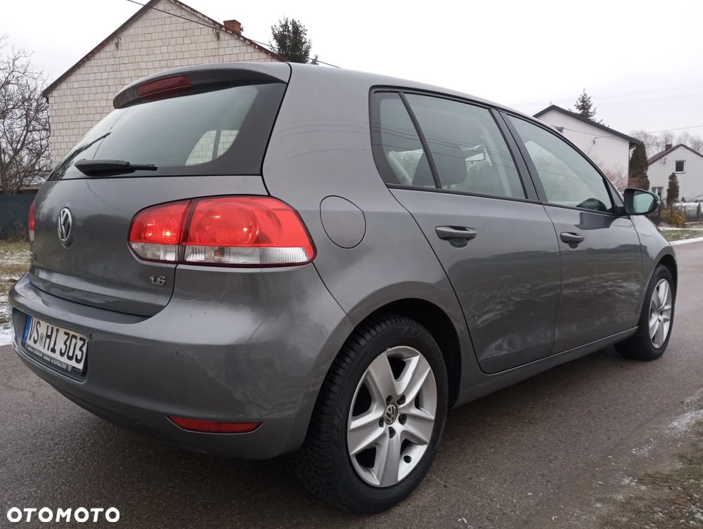 Volkswagen Golf - 11