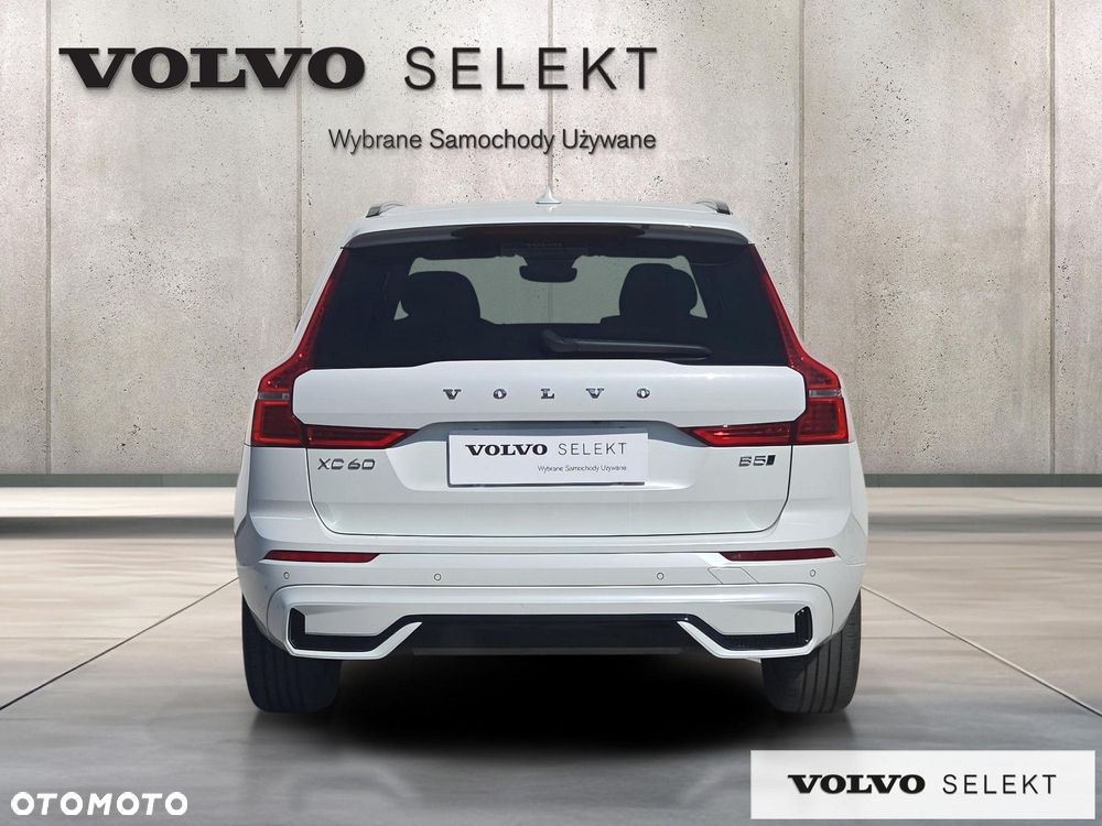 Volvo XC 60 B5 B AWD Plus Dark - 6