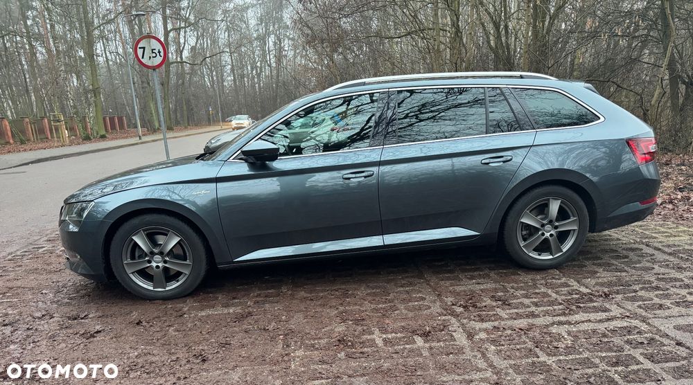 Skoda Superb 2.0 TDI SCR L&K DSG - 13