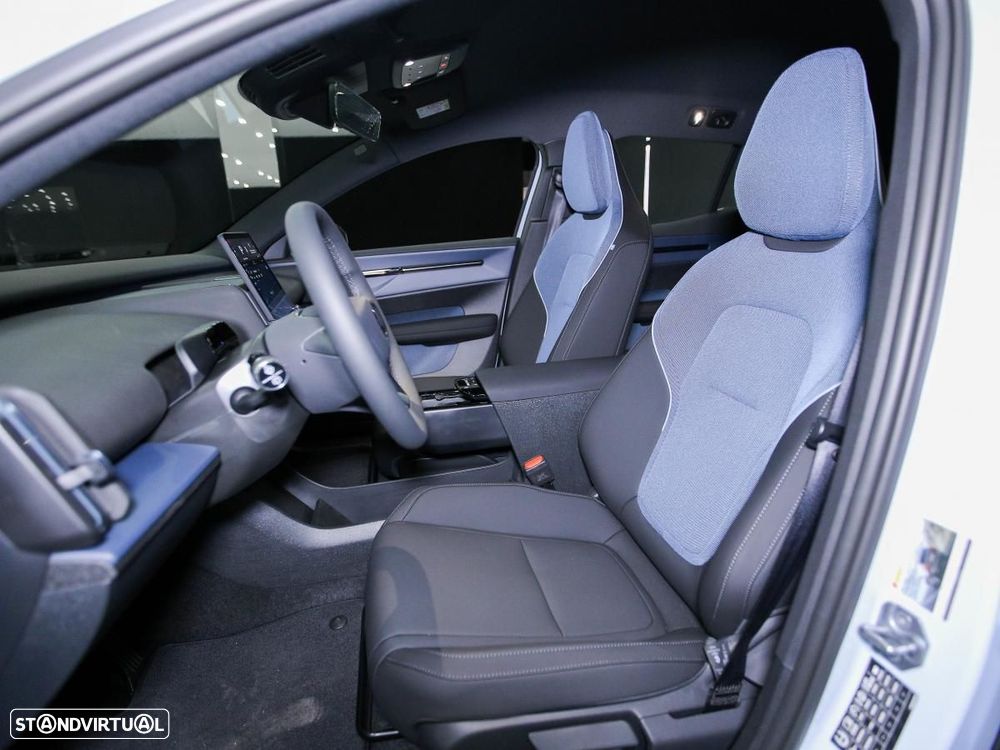 Volvo EX30 51 kWh Single Motor Core - 7