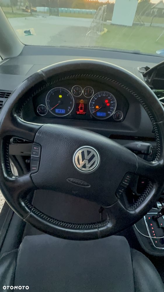 Volkswagen Sharan 1.9 TDI Automatik Highline - 10