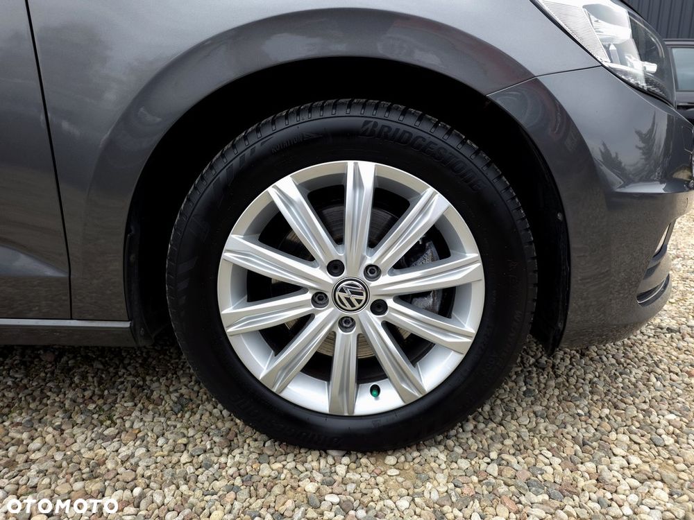 Volkswagen Touran 2.0 TDI BMT Highline - 27