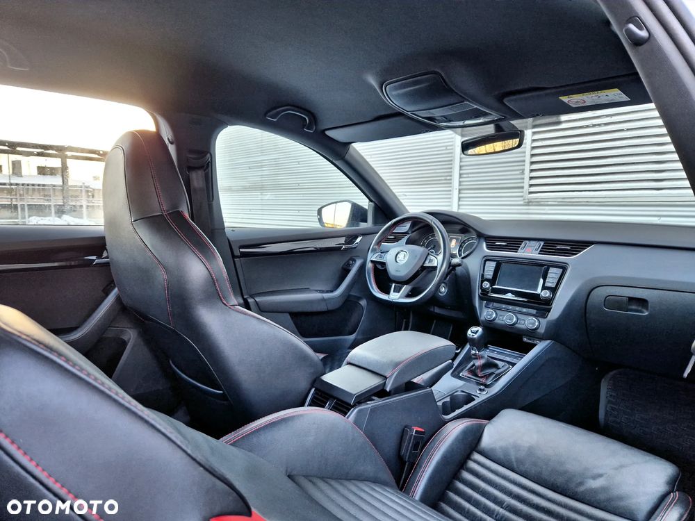 Skoda Octavia 2.0 TSI RS 230 - 26