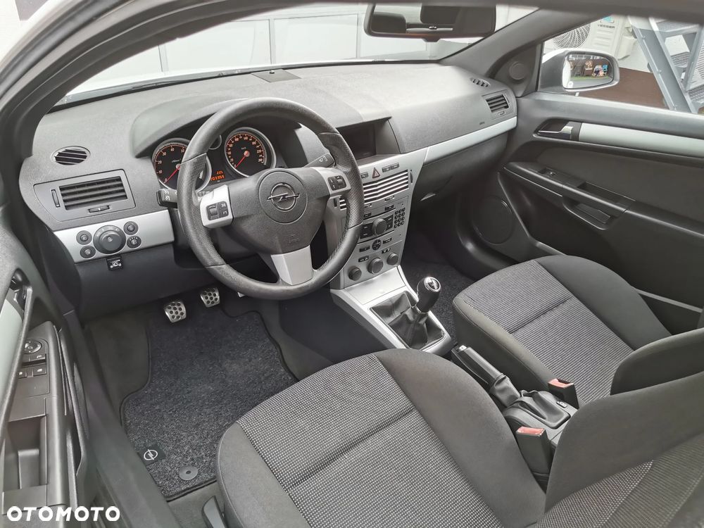 Opel Astra 1.8 Sport - 10
