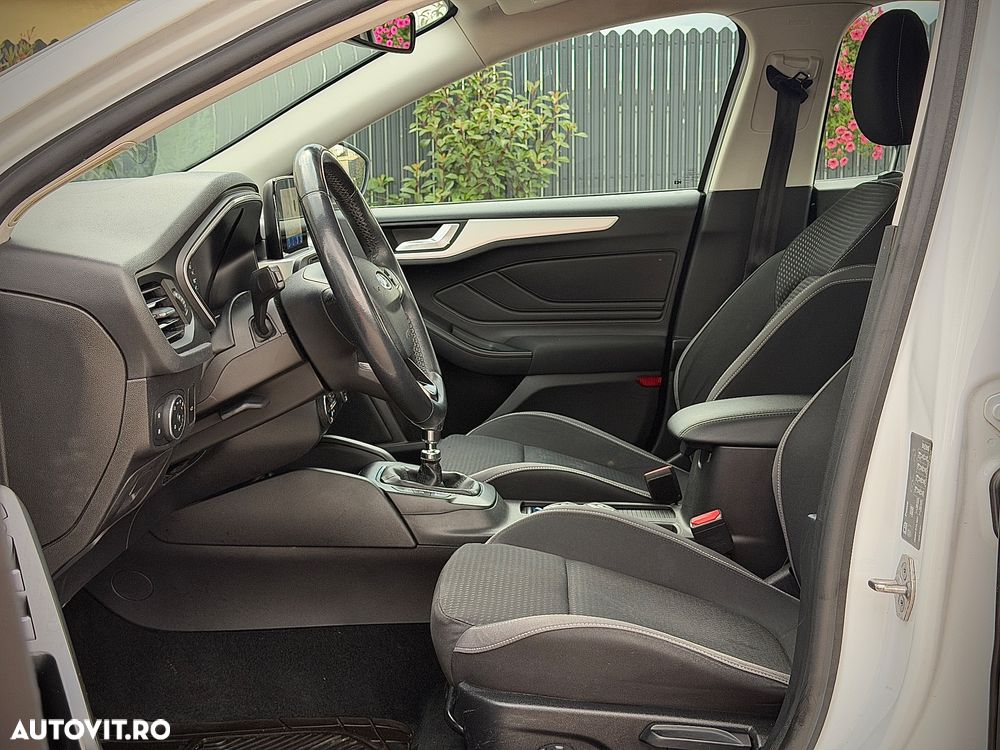 Ford Focus 1.0 EcoBoost Trend Edition - 13