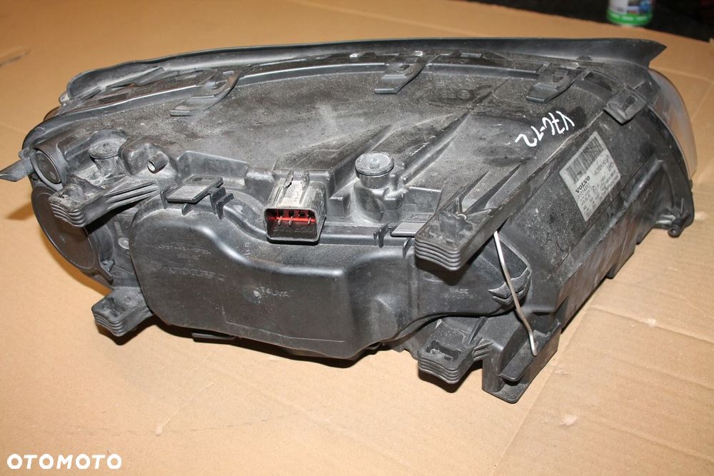 VOLVO V70 S80 XC70 PRZEDNIA LEWA LAMPA LEWY PRZÓD 31214351 ZWYKŁA H7 - 4