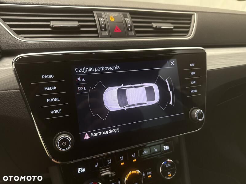 Skoda Superb 1.5 TSI Ambition DSG - 18