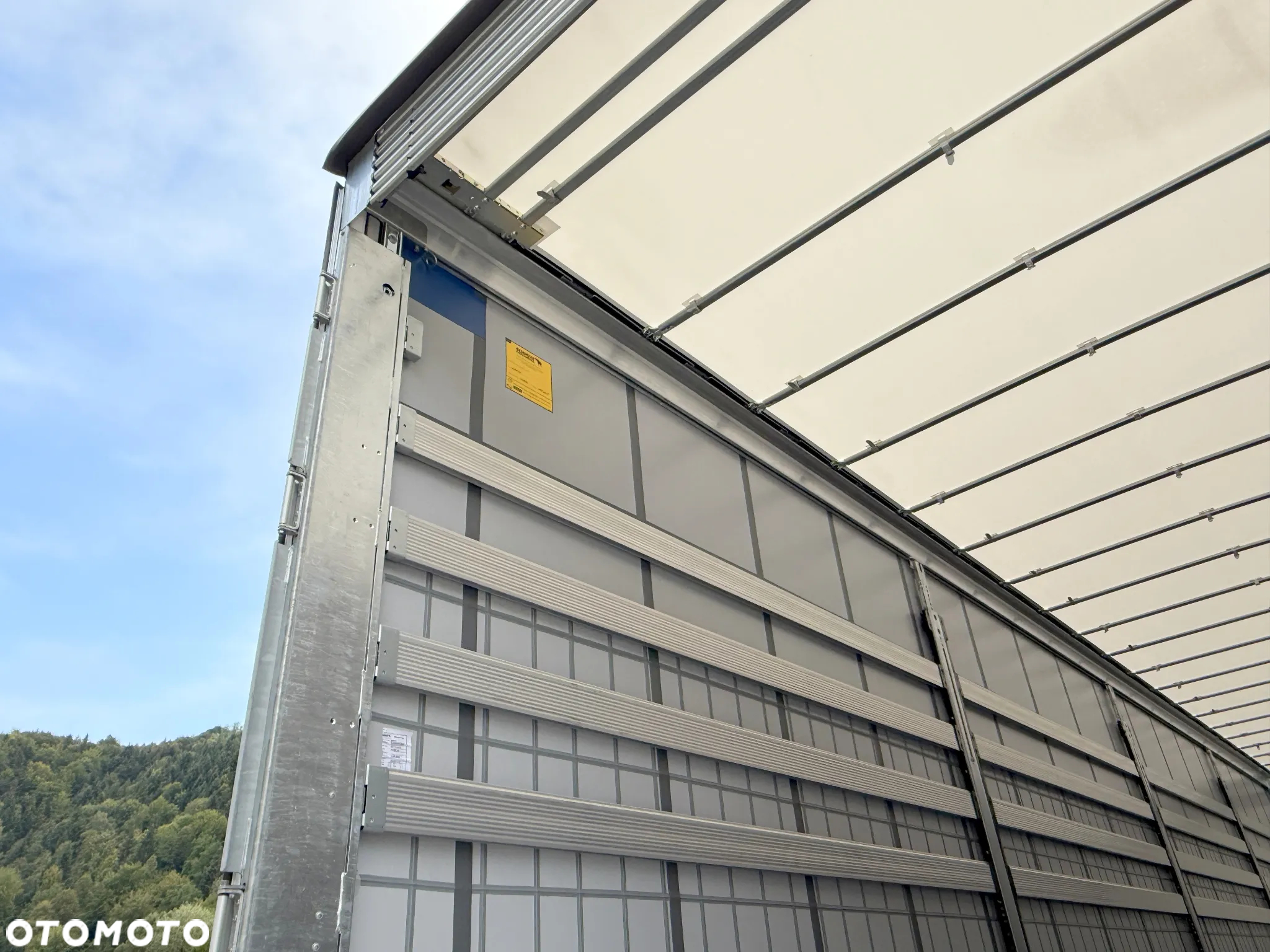 Schmitz Cargobull MEGA VARIOS - 16
