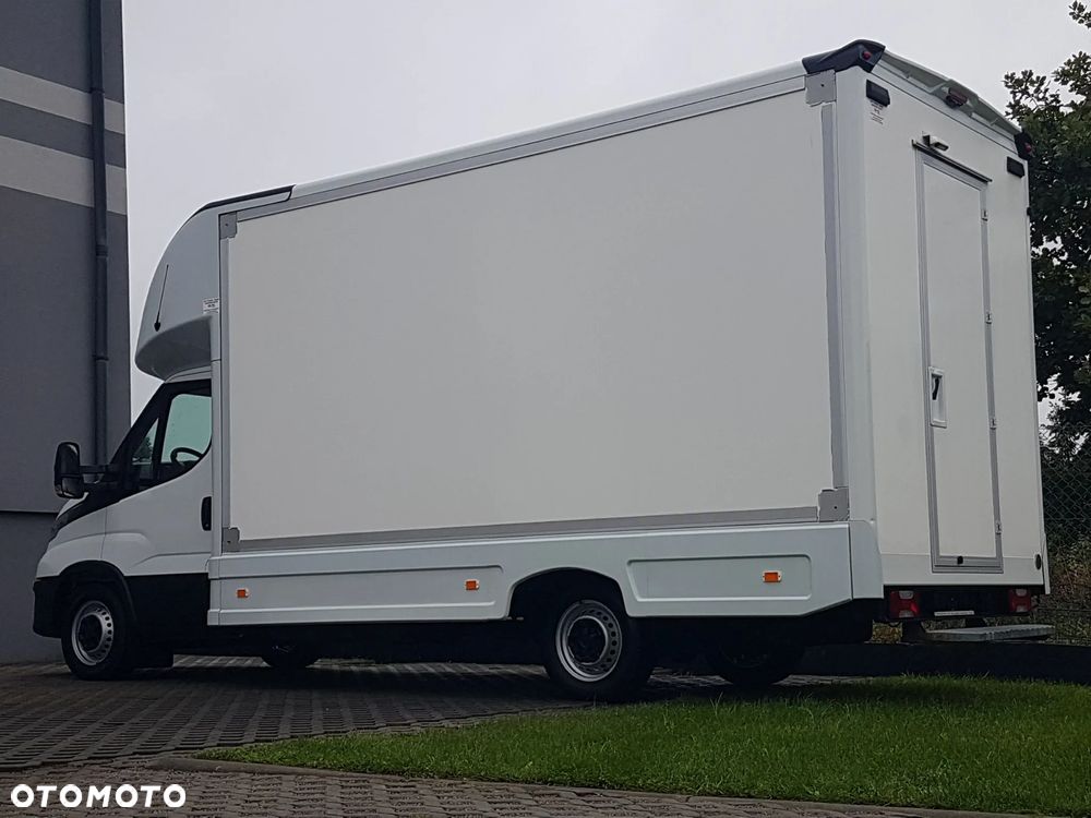 Iveco DAILY KONTENER NISKOPODŁOGOWY 4,43x2,23x2,42 SKLEP FOODTRUCK BAR KLIMA KONIOWÓZ KAMPER - 28