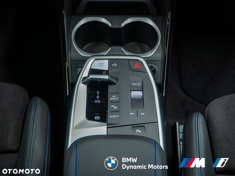 BMW iX1 eDrive20 M Sportpaket - 31