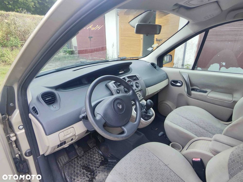 Renault Scenic 1.6 16V Authentique - 19