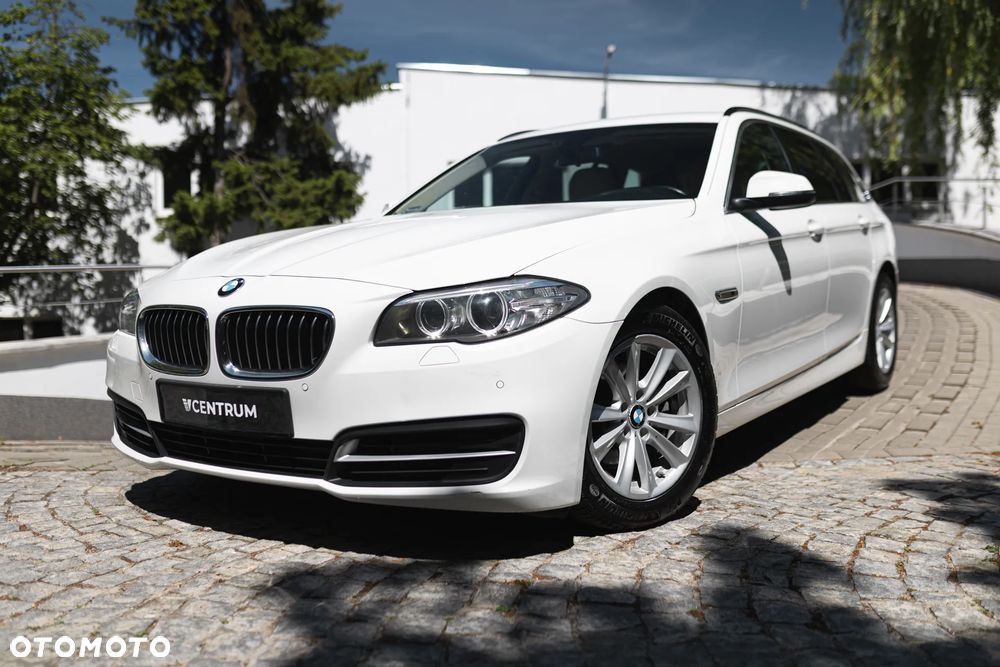 BMW Seria 5 520d xDrive - 1