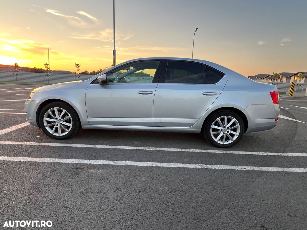 Skoda Octavia 1.4 TSI ELEGANCE - 5