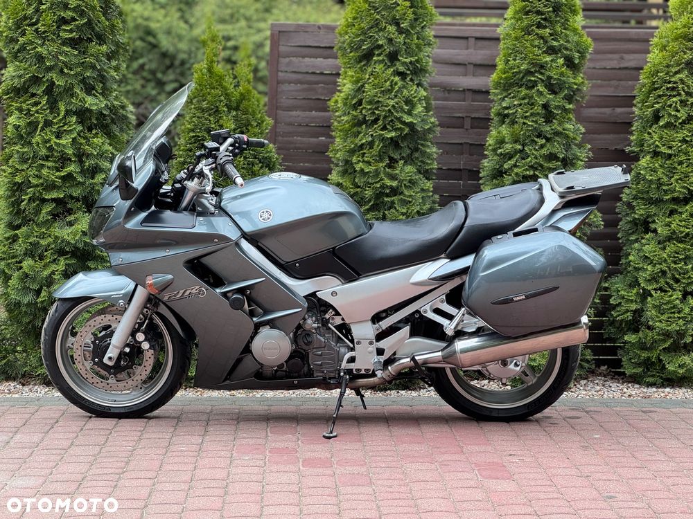 Yamaha FJR - 7