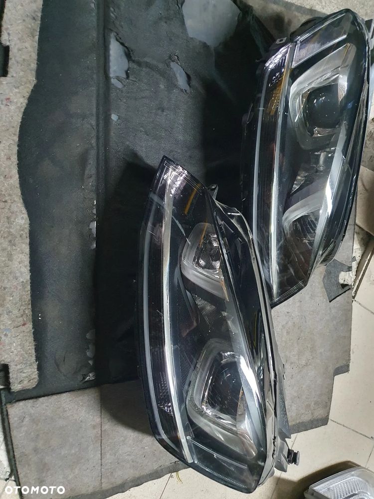 VOLKSWAGEN GOLF 7 2014 LAMPY PRZÓD 5G1941034 5G1941033