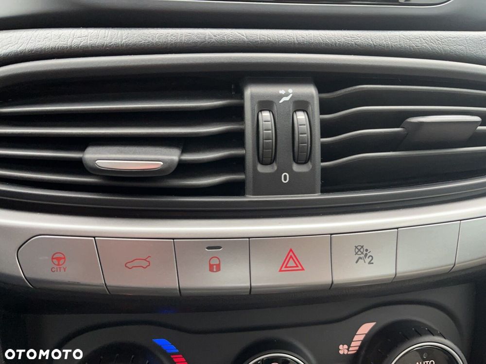 Fiat Tipo 1.6 E-Torq 16v Lounge - 30