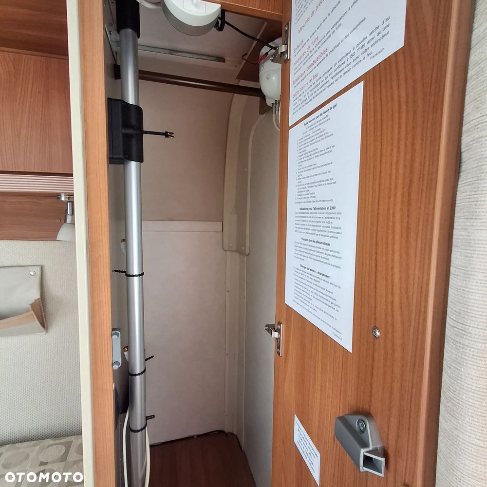 Ford Kamper Hymer Eriba Car - 9