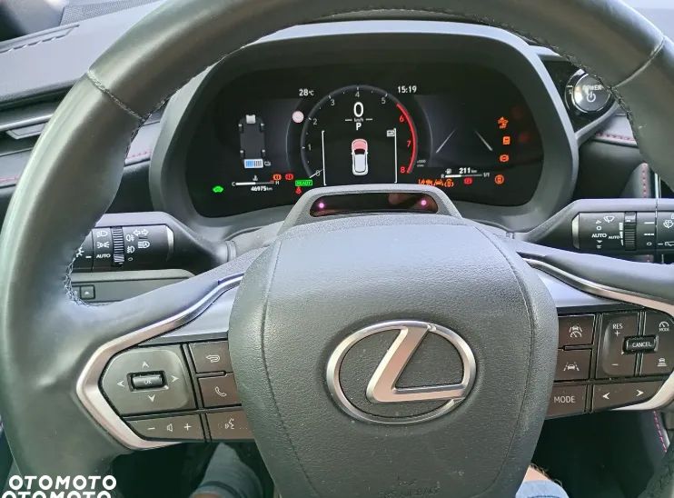 Lexus LBX AWD E-Four Relax - 13