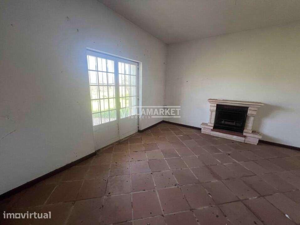 Quinta composta por uma moradia V4 e uma armazém com 5750 m2 situada e - Grande imagem: 3/8