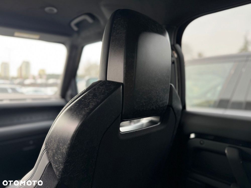 Land Rover Defender - 15