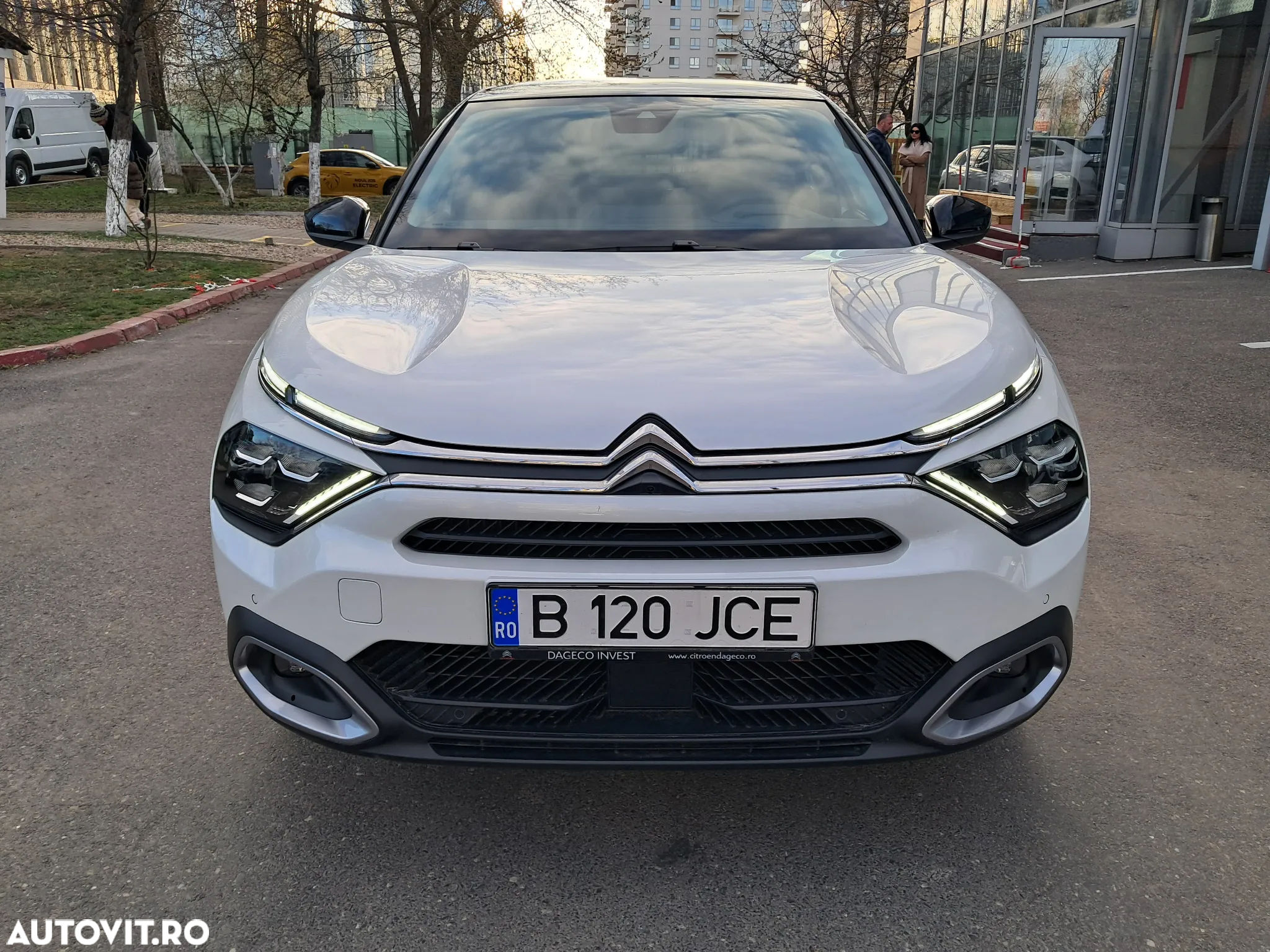 Citroën C4 1.2 PureTech 130 S&S EAT8 MAX - 2
