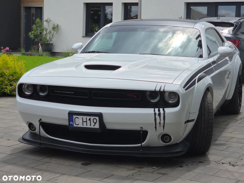 Dodge Challenger 5.7 R/T - 1