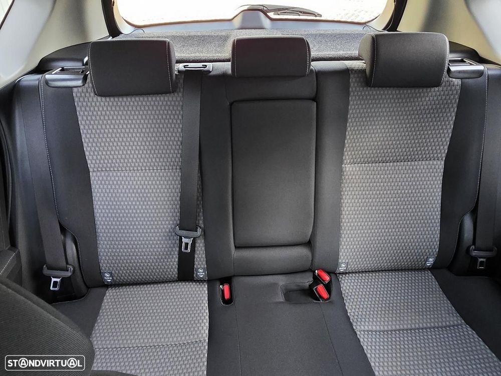 Toyota Auris 1.4 D-4D Comfort+Pack Techno - 28