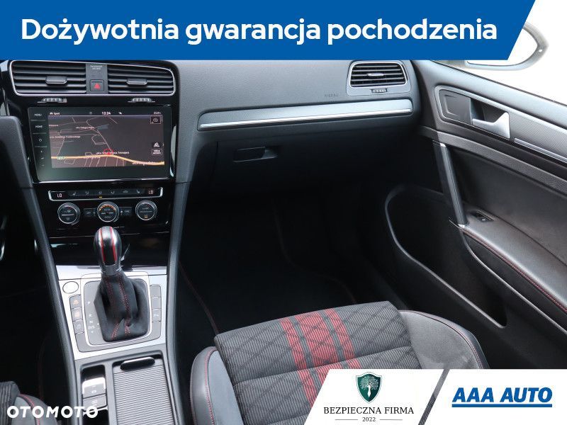 Volkswagen Golf - 9