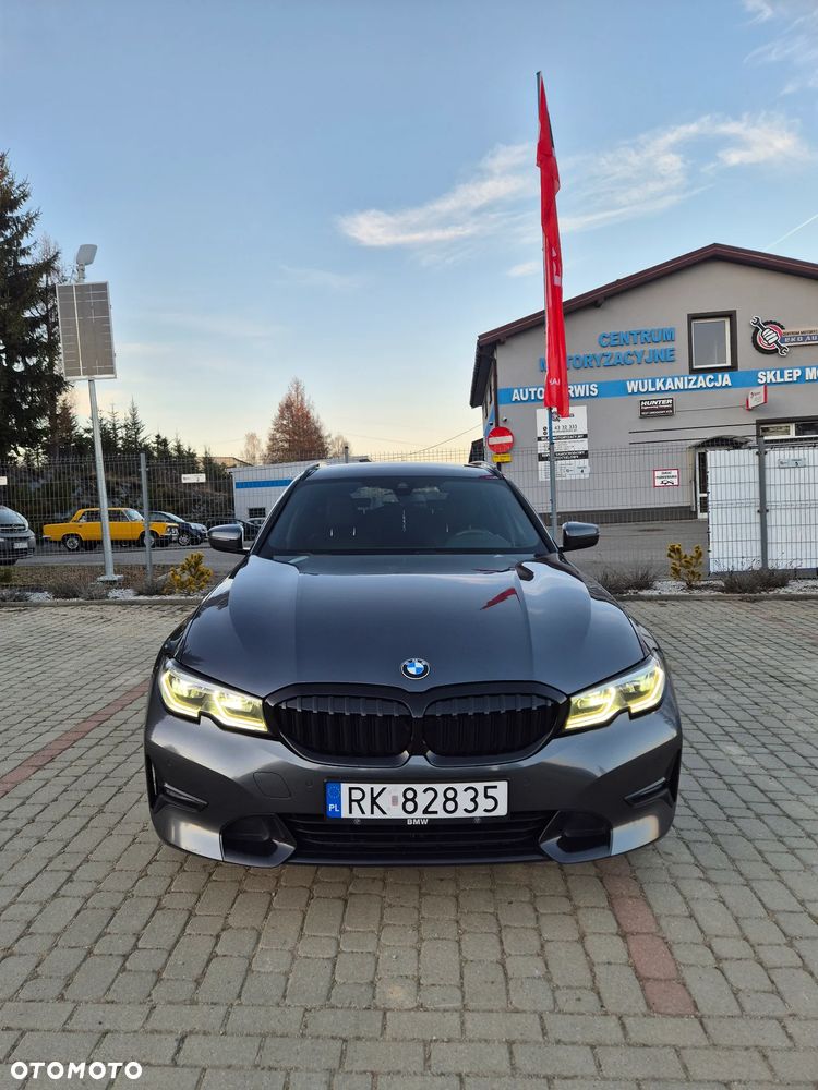 BMW Seria 3 320d Sport Line Shadow - 1