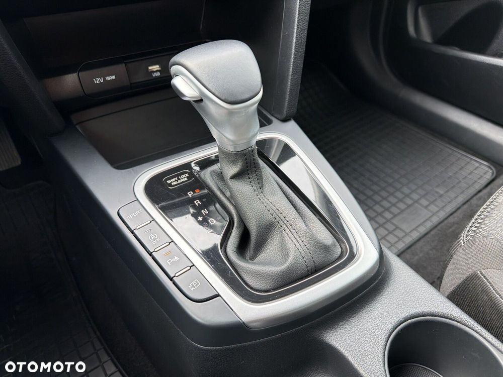 Kia Ceed - 34