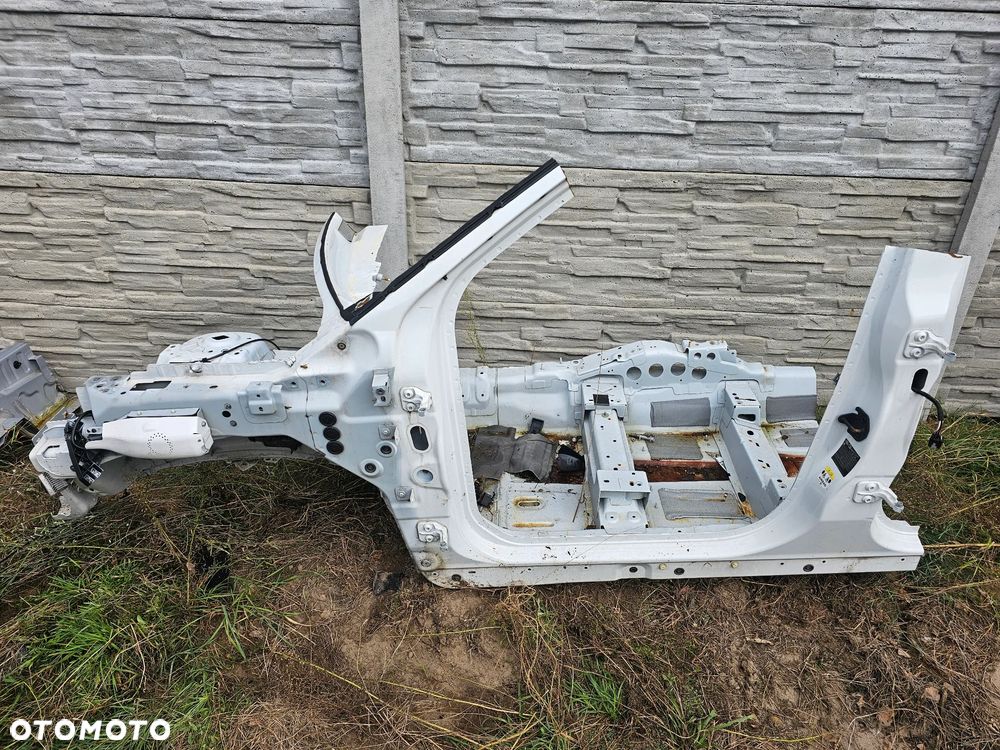 PODŁUŻNICA LEWA SŁUPEK ŚRODKOWY LEWY LAND ROVER RANGE ROVER EVOQUE - 1