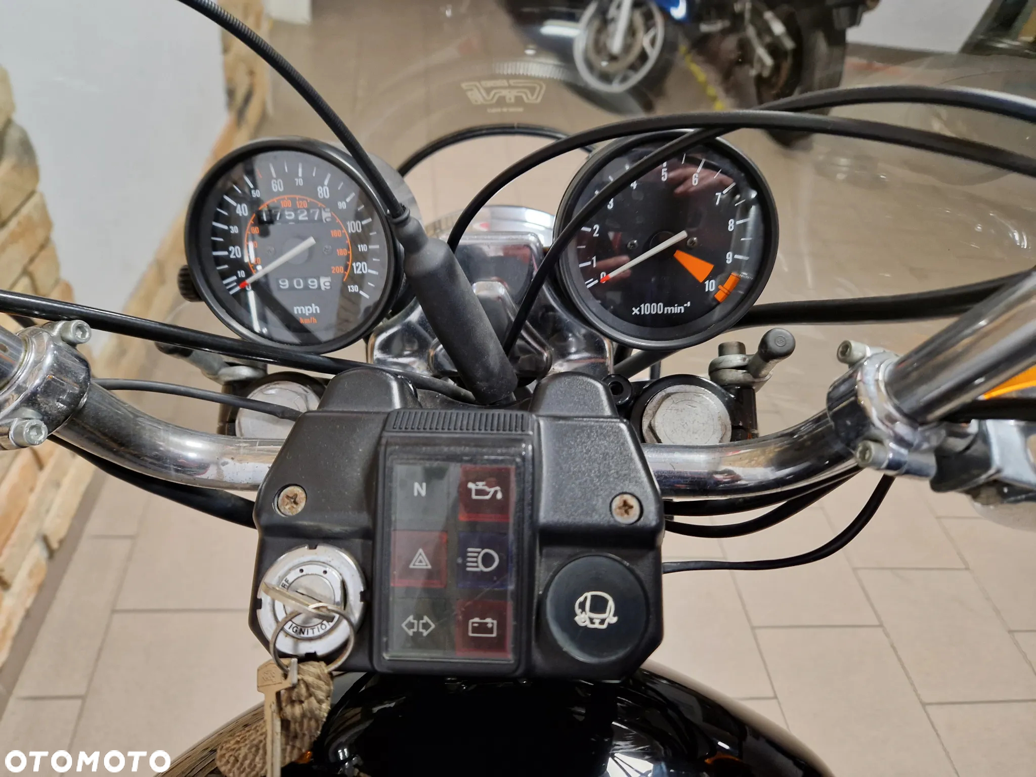 Ducati 750 - 28